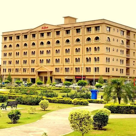 Executive 3 Bedrooms Apartment In Bahria Town Rawalpindi Buitenkant foto